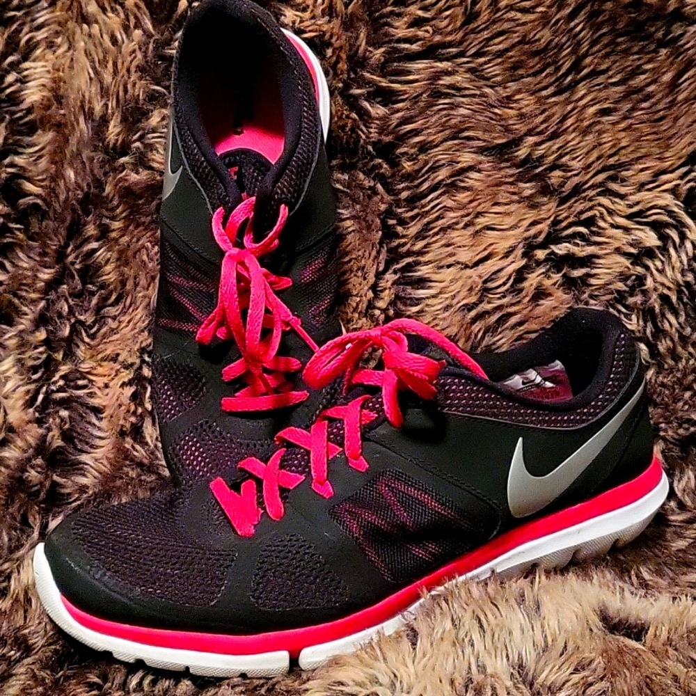 Nike women's shoe